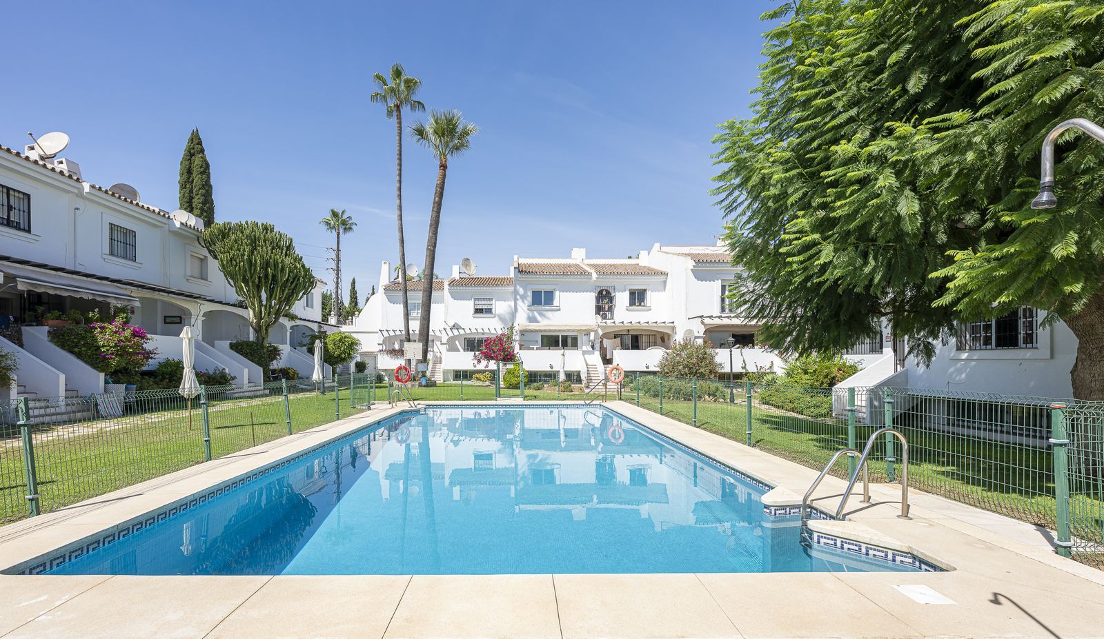 4-bedroom Semi-Detached House in Nueva Andalucia