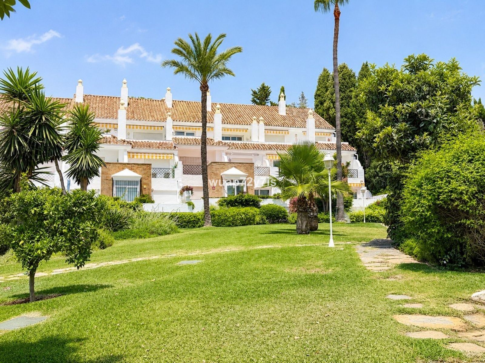 2-bedroom Townhouse in El Paraíso